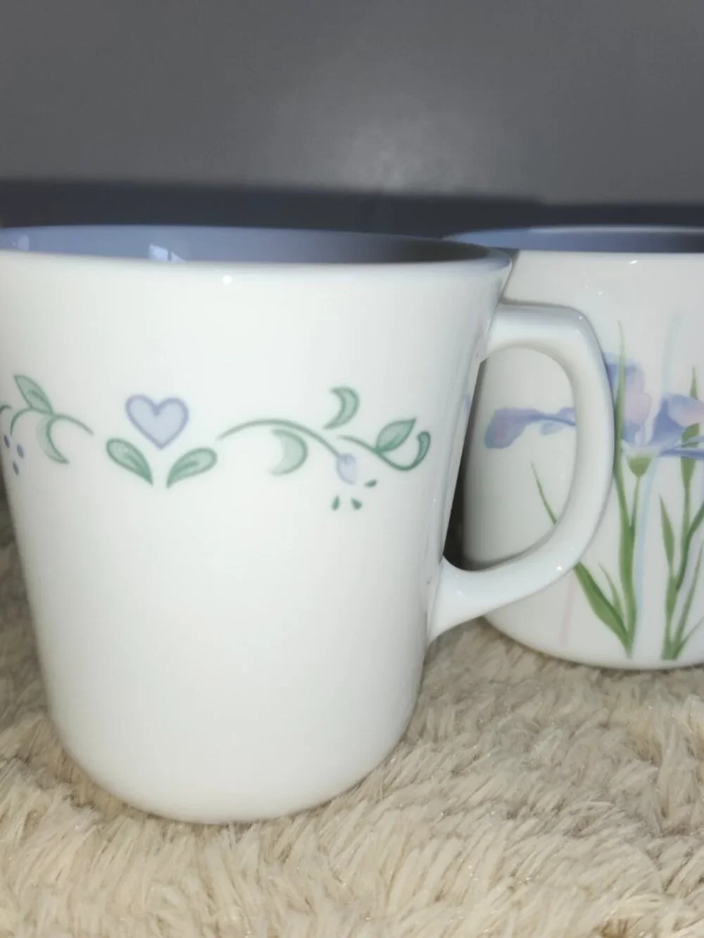 7 Corning mugs